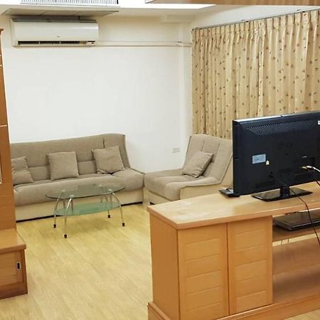 Jolly Guesthouse & Restaurant 파타야 외부 사진