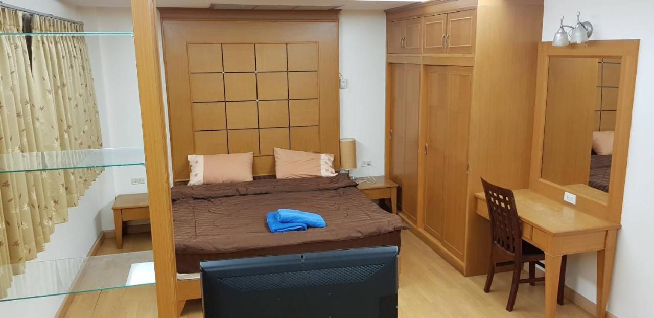 Jolly Guesthouse & Restaurant 파타야 외부 사진