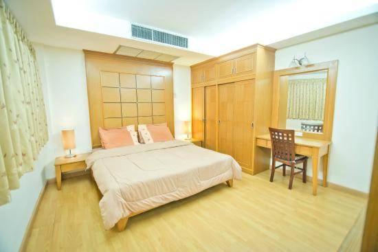 Jolly Guesthouse & Restaurant 파타야 외부 사진